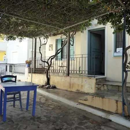 Pinelopi Holiday House Melinta Buitenkant foto